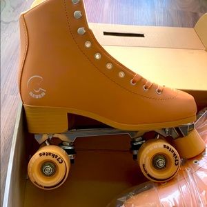 CSeven Skates